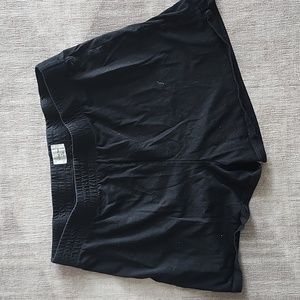 Wilfred Free shorts, Size Medium